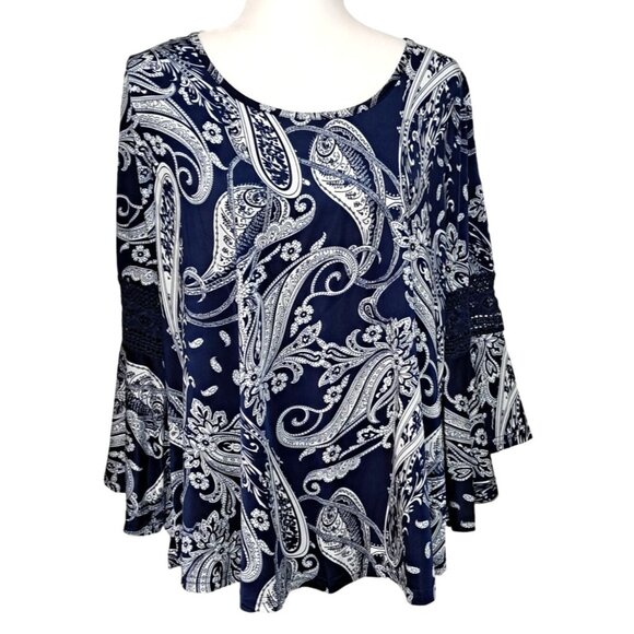 Fringe Benefits Tops - Fringe Benefits Womens 1X Blue & White Paisley Bell Sleeve Top